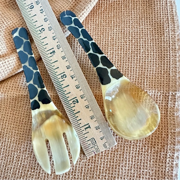 Decorative Charcuterie  Servers Giraffe Color - Picture 4 of 4